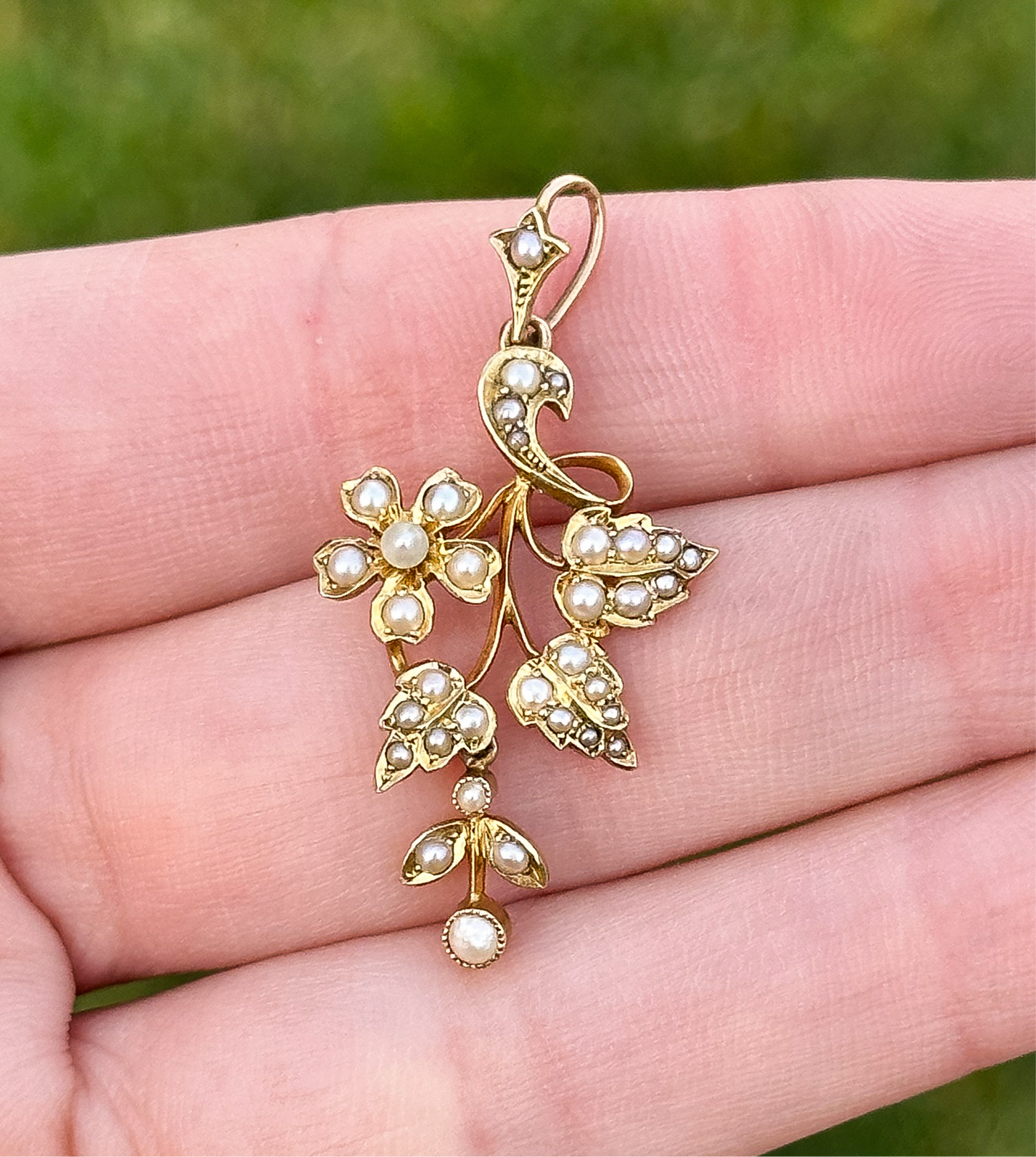 15ct Antique Pearl drop pendant