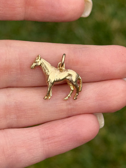 9ct Vintage Horse Pendant 🐎