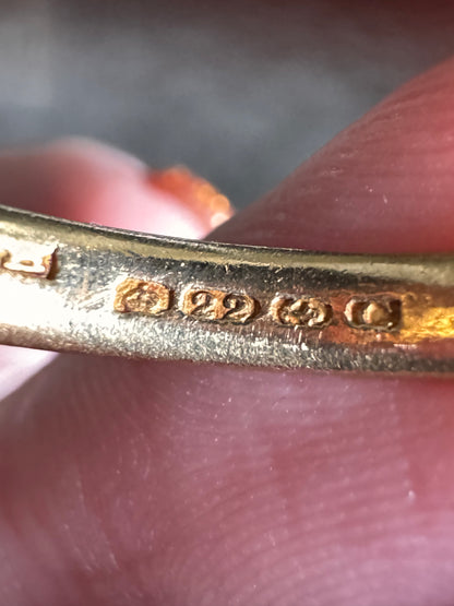 Antique 22k gold ring band England 1927