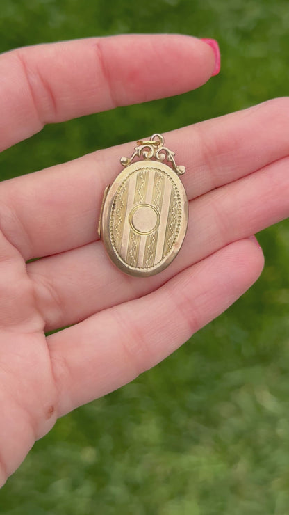 9ct Antique Chester hallmarked locket
