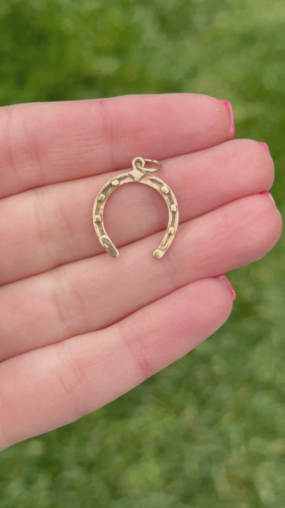 9ct Vintage Lucky Horseshoe pendant