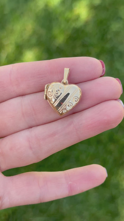 Vintage 14k solid gold heart locket
